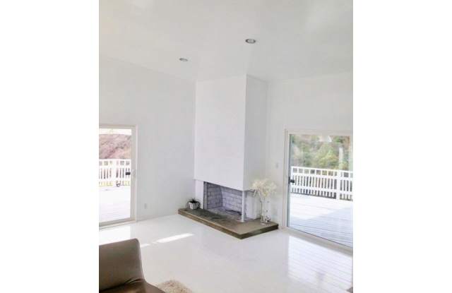 8145 Laurelmont Drive Gallery 4