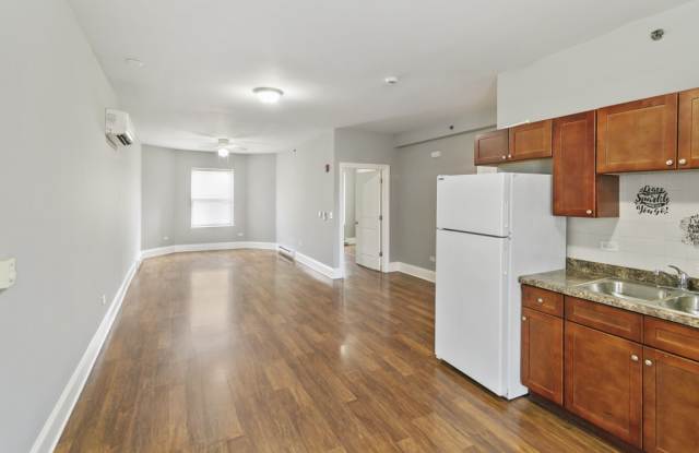 115 North Hickory Street - C Gallery 3