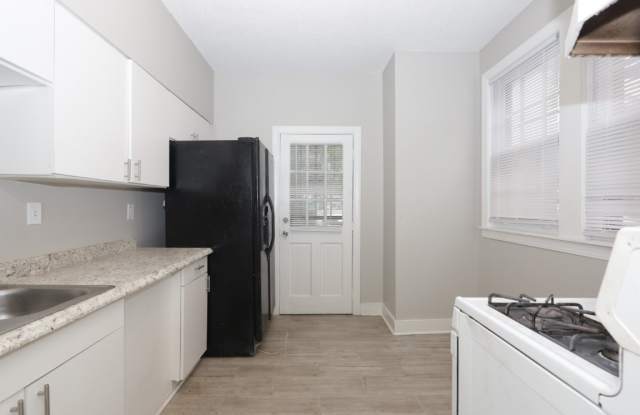 2367 Forest Avenue - 2 Gallery 2