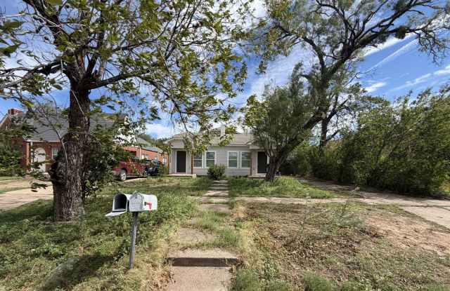 Charming 2-bedroom, 1-bath home Gallery 1