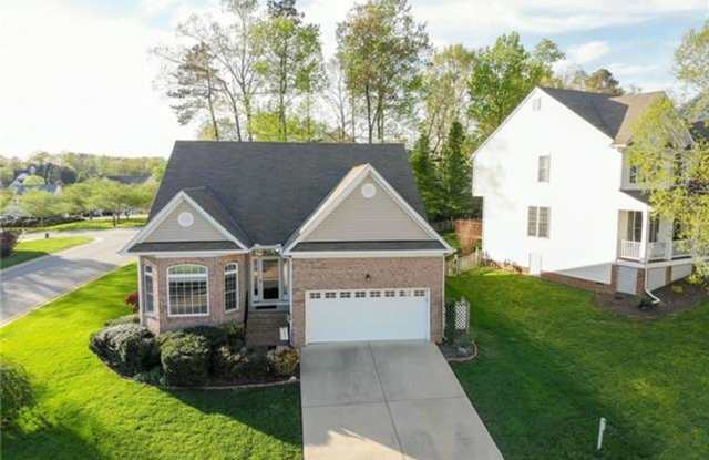Beautifully maintained home in Birkdale with hardwood floors throughout 1st floor. photos photos