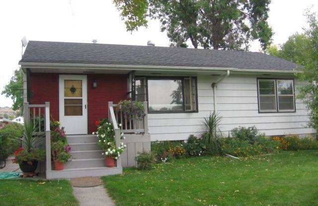 641 Avenue D Gallery 1