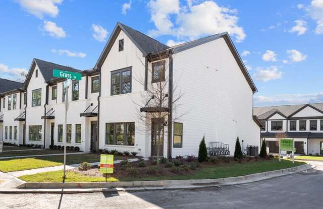 2422 Lakeshore Ln - 2422 Lakeshore Lane, DeKalb County, GA 30316