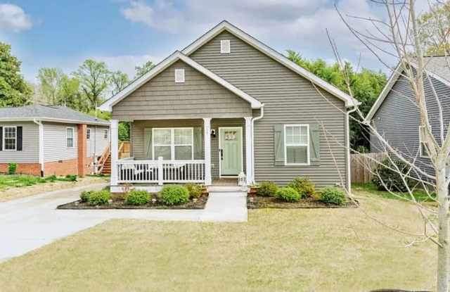 Beautiful 3/2 Available June 1st! photos photos