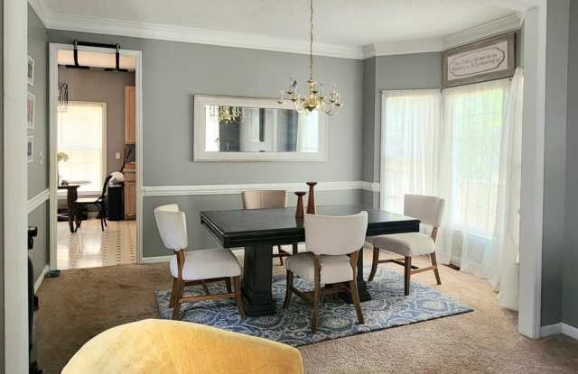 9017 Erinsbrook Drive Gallery 4