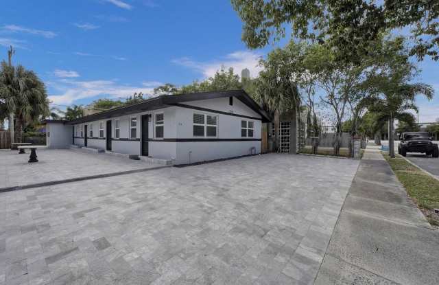 338 Walton Boulevard unit: 4 photos photos