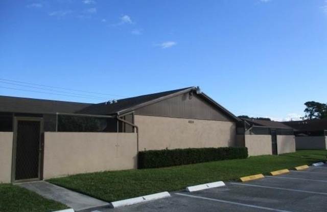 4814 Sunny Palm Circle Gallery 1