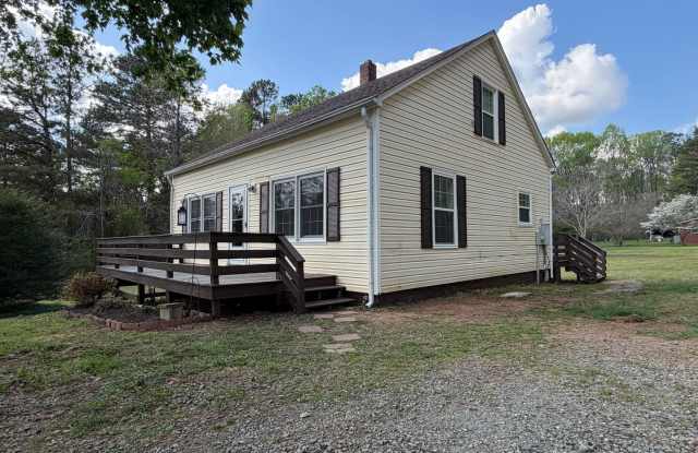 Updated 3BR Home with Office & Large Decks in Haw River photos photos