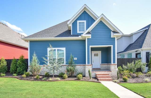 4 bedrooms 3.5 bathrooms in Fayetteville!! - 3441 West Pinot Lane, Fayetteville, AR 72704