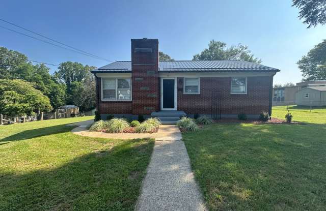 One Level Brick House Near University of Lynchburg photos photos