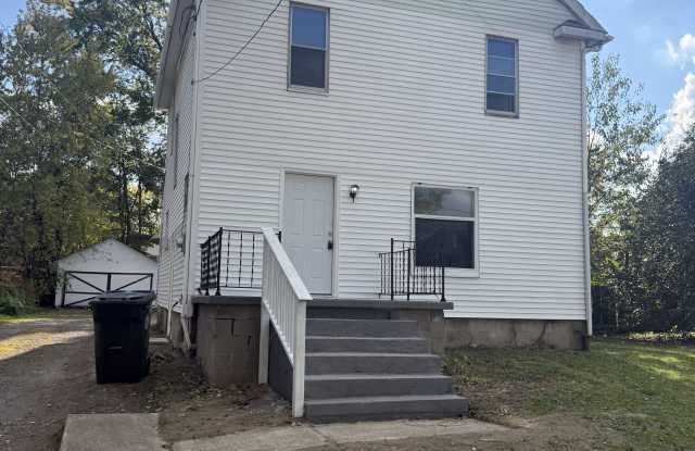 552 Forest Street Northeast Gallery 1