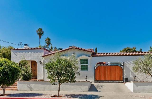 10725 Collins Street photos photos