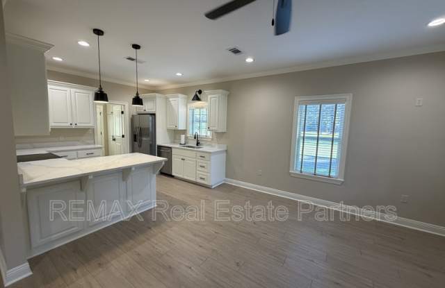 24 Tolar Cut Off Gallery 4