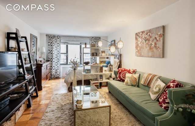220 East 57th Street photos photos