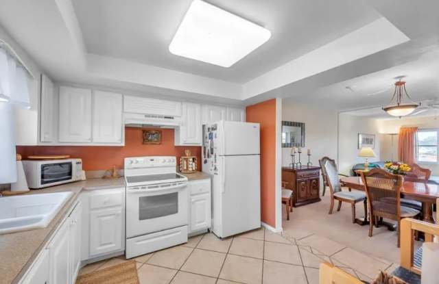 4725 Cove Cir Gallery 3