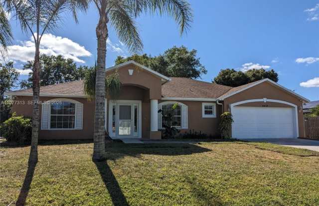 4438 SW Athena Dr photos photos