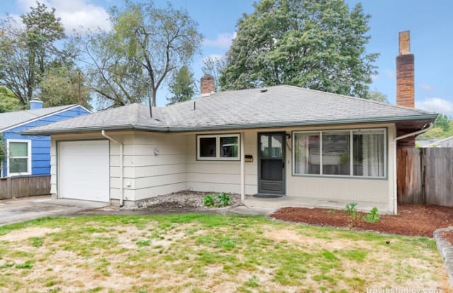 11305 SE 34th Ave - 11305 Southeast 34th Avenue, Milwaukie, OR 97222