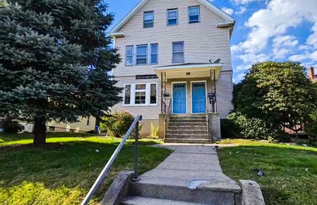 204 Broad Street unit: 3 photos photos