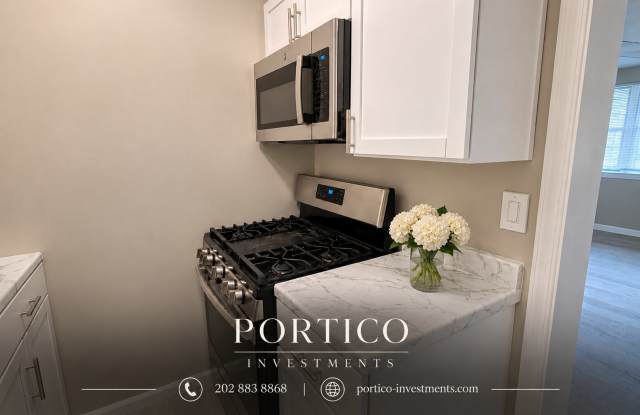 2026 Move-In Special – $500 LEASE SIGNING BONUS!! Comfortable 2BR Condo with Easy Metro Access Gallery 1