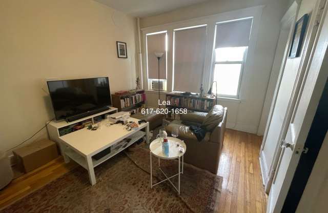 NO FEE! September Cozy 2bed in Brighton! Elevator, Deck! - B/C/D line - 1626 Commonwealth Avenue, Boston, MA 02135