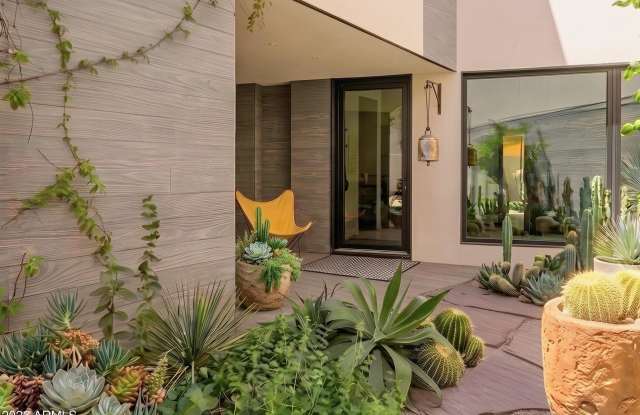 1740 E OCOTILLO Road Gallery 3