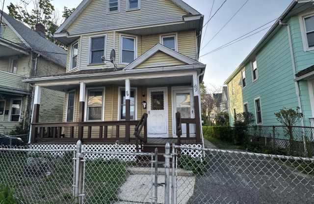 1036 Maplewood Avenue - 1036 - 1st Floor photos photos