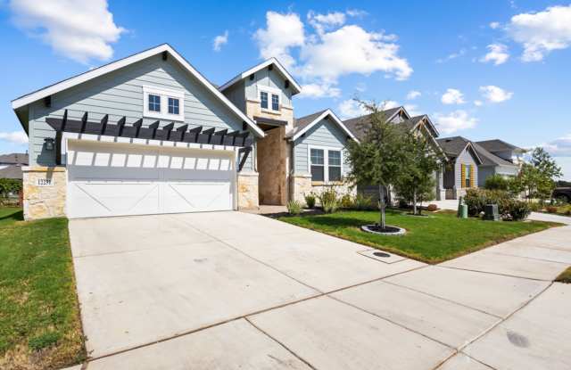 Stunning Single-Story 5-Bedroom Home in The Crossvine! Gallery 3
