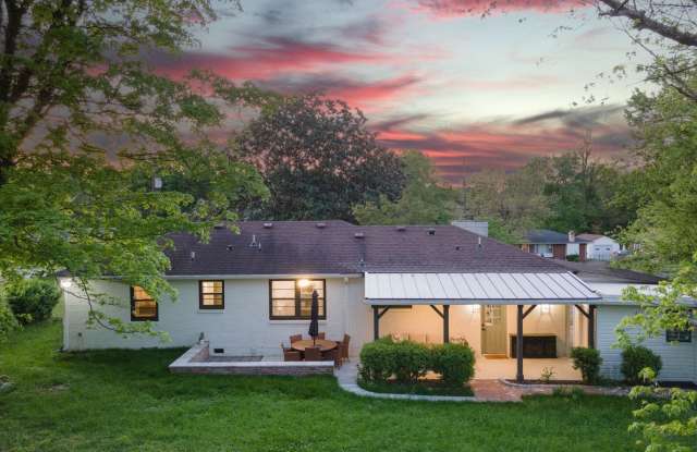 ***FULLY RENOVATED SINGLE LEVEL RANCH WITH AN ABUNDANCE OF OUTDOOR SPACE AND PARKING*** Gallery 3