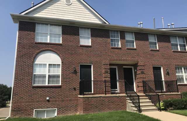 Charming 2-Bed, 2-Bath Upper Unit Condo for Rent in Sterling Heights! - 43085 Burlington Drive, Sterling Heights, MI 48313