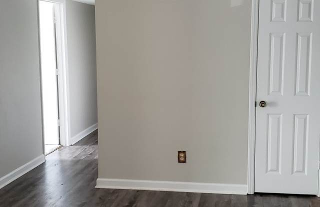 803 Moultrie Ct Gallery 3