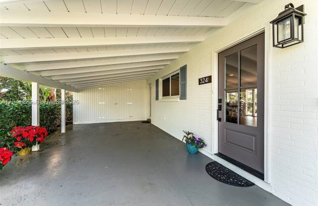 324 Tequesta Gallery 4