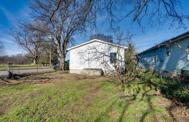 3BR / 1BA Home for Rent $1750/month — Comfortable Living in Chattanooga photos photos 3BR / 1BA Home for Rent $1750/month — Comfortable Living in Chattanooga photos photos