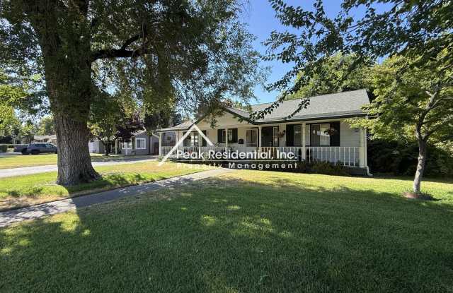 Charming Arden Area 3bd/2ba Home! Gallery 3