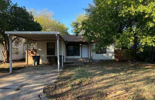 1803 NW Williams - AVAILABLE NOW! photos photos