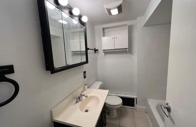 Lawrenceville - 2 BR Single Family Home, 1 1/2 bath! Gallery 4