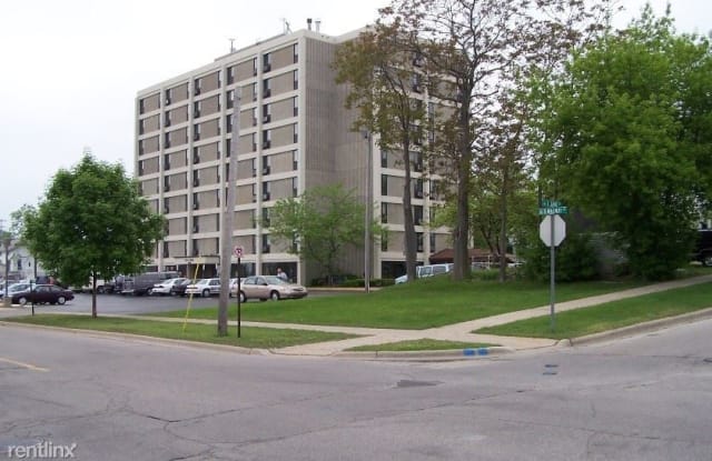 Pine Towers - 306 S Walnut St, Bay City, MI 48706