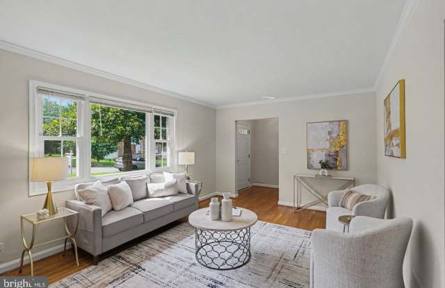 3058 HAZELTON Street Gallery 4