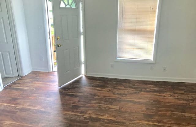 15704 E T C Lea Rd - 15704 E T C Lea Rd, Independence, MO 64050