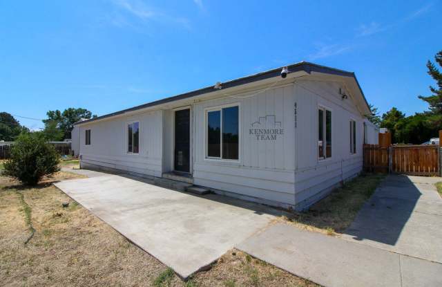 2 Bed, 2 Bath Home in Kennewick with a SHOP! photos photos 2 Bed, 2 Bath Home in Kennewick with a SHOP! photos photos