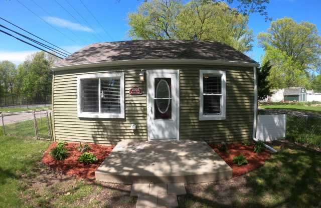 Completely redone Farmington Hills ranch!! READY NOW - 21503 Waldron Street, Farmington Hills, MI 48336
