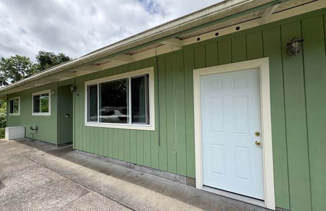 Lovely 3 Bedroom 2 Bath in the Kaumana Area Gallery 1