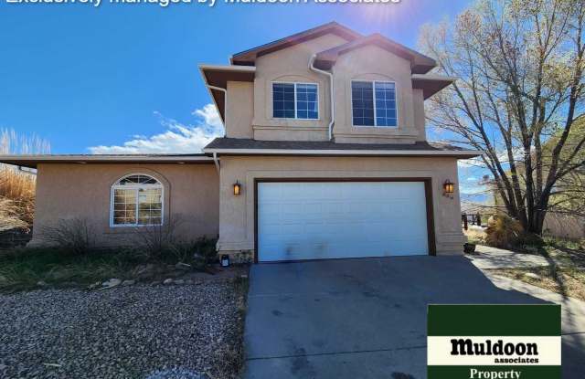 Pueblo West 2 story with 4 beds 3.5 baths available soon! photos photos