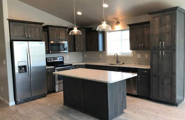 4 Bed 3 Bath Single Family Home photos photos