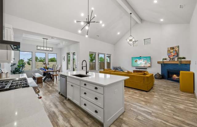 309 Calmwater Cove Gallery 1