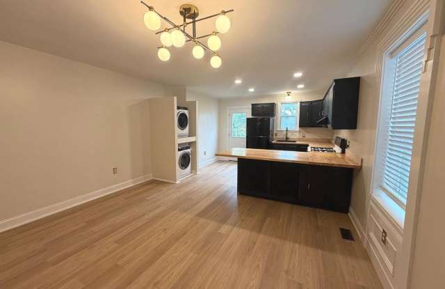 1508 HANCOCK ST photos photos