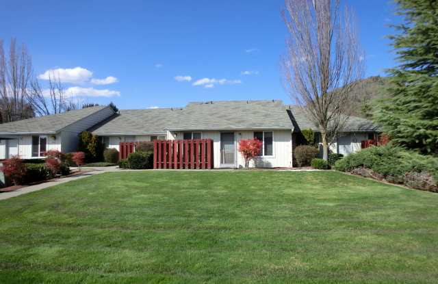 Apartment In Great Shopping Location - 1818 Northeast Fairview Avenue, Grants Pass, OR 97526 Apartment In Great Shopping Location - 1818 Northeast Fairview Avenue, Grants Pass, OR 97526