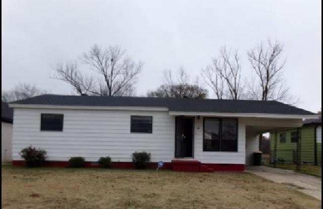 5004 S Woodland Drive Gallery 1