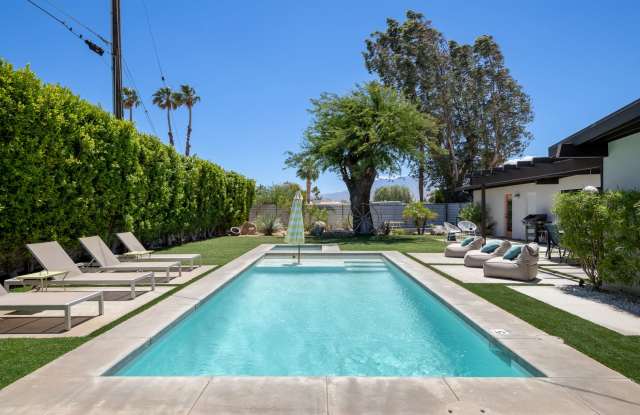 Luxury Mid Century Oasis in Palm Springs photos photos