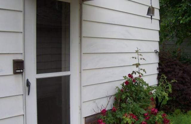 315 W. Pierce Gallery 3