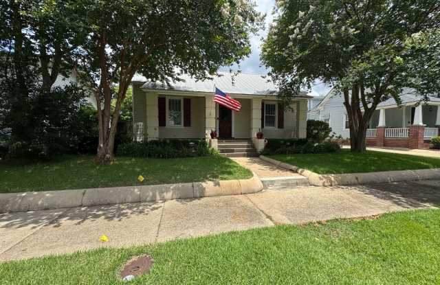 Pensacola - East Hill / Downtown - 4 bedroom, 3 bathroom w/ pool photos photos